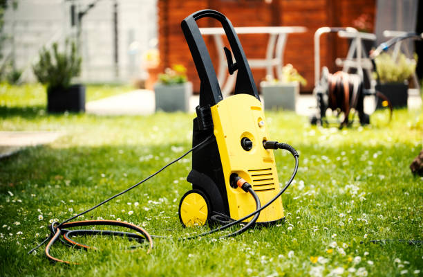 Best Building Exterior Pressure Washing in Clear Lake, IA
